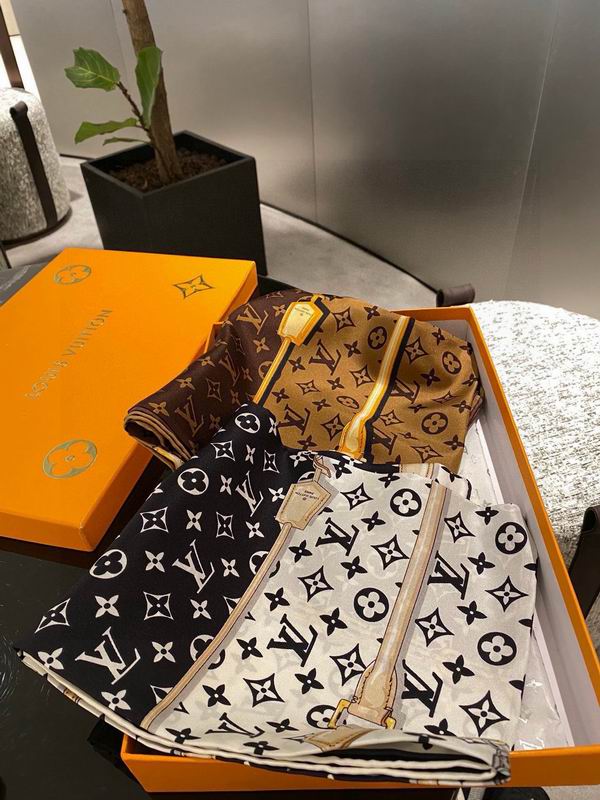 LV silk Scarf 90X90cm E120565